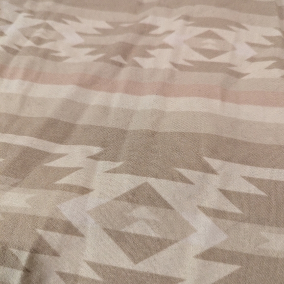 Sonoma 3/4 zip pull over flannel Aztec print large - Picture 9 of 11